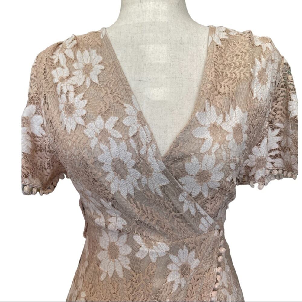 Saints + Secrets Beige & White Lace Dress XS - Picture 2 of 15